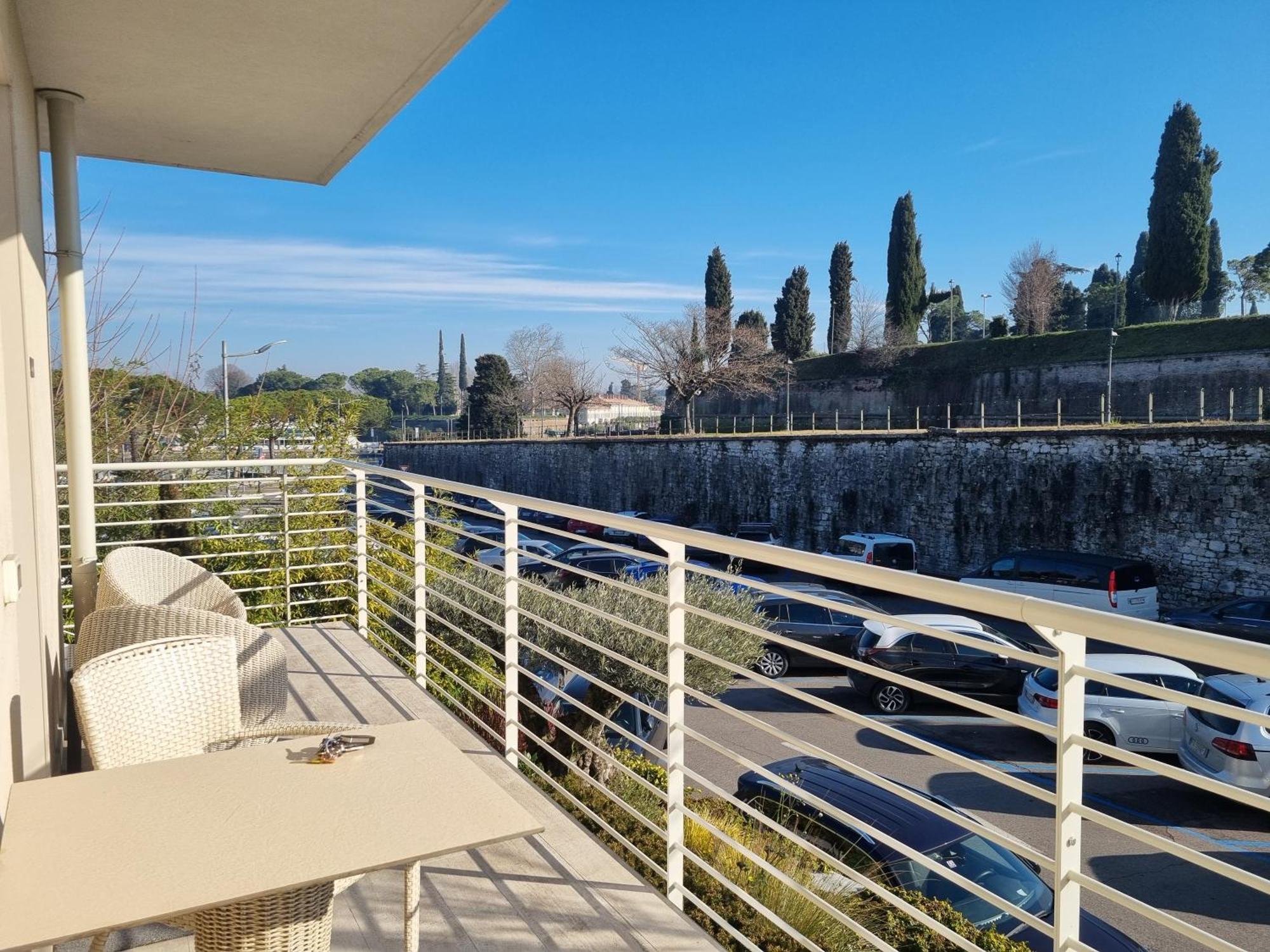 Aura Mura Peschiera del Garda Exterior photo